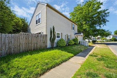 /international/us/1261-lord-dunmore-drive-virginia-beach-va-110108961739/
