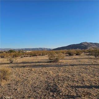 /international/us/123-aberdeen-yucca-valley-ca-110101211431/?lang=id