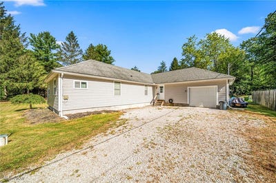 /international/us/3405-penobscot-street-rock-creek-oh-110101094279/