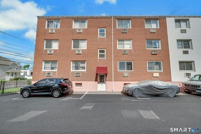 /international/us/4-van-zant-street-norwalk-ct-110119515117/