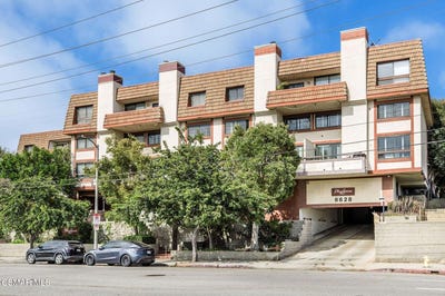 /international/us/8828-pershing-drive-112-playa-del-rey-ca-110101405291/