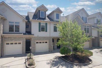 /international/us/3158-richmond-road-beachwood-oh-110108147505/