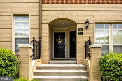 /international/us/7931-crescent-park-drive-gainesville-va-110108689327/