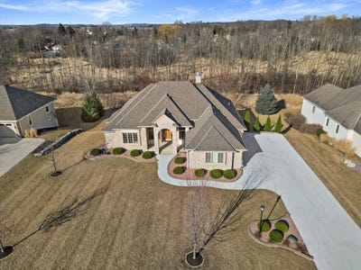 /international/us/n37w22910-wyndemere-dr-pewaukee-wi-110097808853/?lang=zh-tw