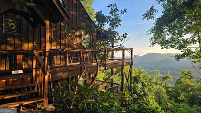 /international/us/70-buttons-sky-valley-ga-110100765377/