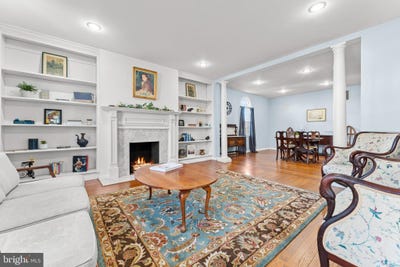 /international/us/214-s-royal-avenue-front-royal-va-110106143459/
