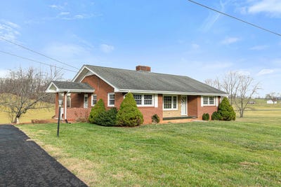 /international/us/1622-bishop-road-blacksburg-va-110096336115/