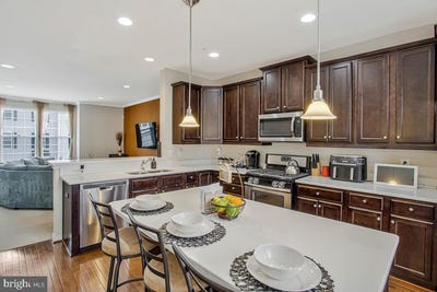 /international/us/207-gunther-place-glen-burnie-md-110107007716/