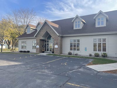 /international/us/845-s-main-street-fond-du-lac-wi-110095423797/