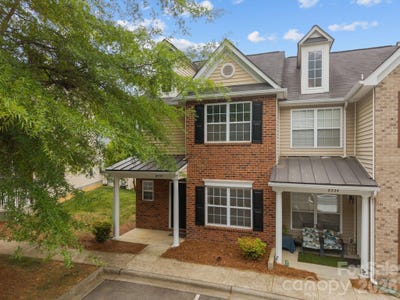 /international/us/8738-twined-creek-lane-charlotte-nc-110107715450/