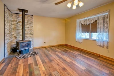 /international/us/710-elm-st-mason-tx-110106060260/