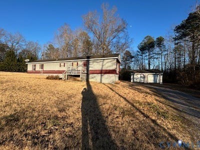 /international/us/10209-colemans-lake-road-ford-va-110104495517/
