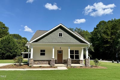 /international/us/172-w-old-road-lillington-nc-110100589992/
