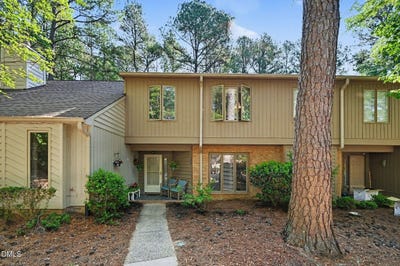 /international/us/104-old-stable-court-chapel-hill-nc-110107610882/