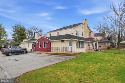 /international/us/363-365-w-johnson-highway-norristown-pa-110106497149/