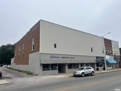 /international/us/145-n-springfield-street-virden-il-110110257968/