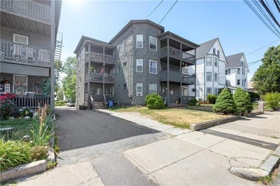 /international/us/420-rathbun-st-woonsocket-ri-110109042798/