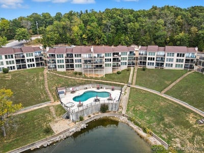/international/us/70-robinwood-drive-lake-ozark-mo-110102453147/