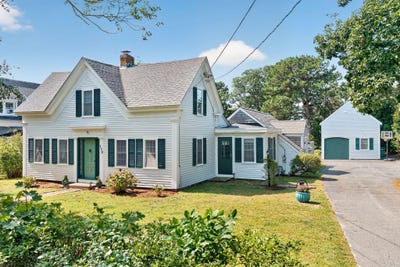 /international/us/113-fisk-street-west-dennis-ma-110110326339/