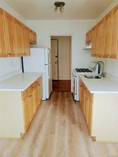 /international/us/1-broad-parkway-white-plains-ny-110108498394/