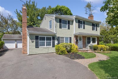 /international/us/22-baylis-place-syosset-ny-110107804644/