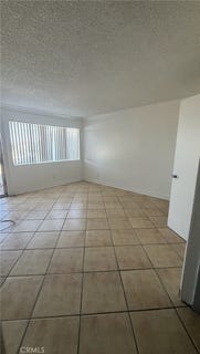 /international/us/18142-poinciana-avenue-adelanto-ca-110105276443/
