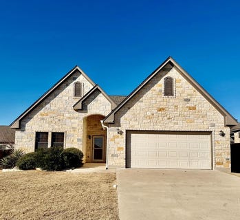 /international/us/704-darlington-dr-fredericksburg-tx-110105643851/
