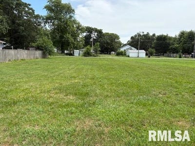 /international/us/424-n-jefferson-street-lincoln-il-110100568470/