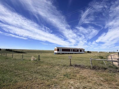 /international/us/1010-st-hwy-214-carpenter-wy-110110102566/