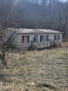 /international/us/792-adria-road-north-tazewell-va-110106817865/