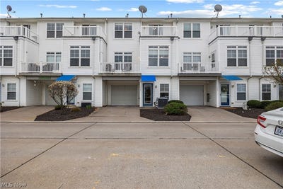 /international/us/224-e-marina-lorain-oh-110107261368/