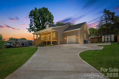 /international/us/144-georgia-avenue-forest-city-nc-110107744762/