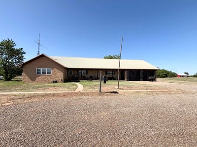 /international/us/15987-farm-to-market-road-164-childress-tx-110107665161/