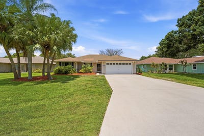/international/us/724-24th-square-vero-beach-fl-110108408020/