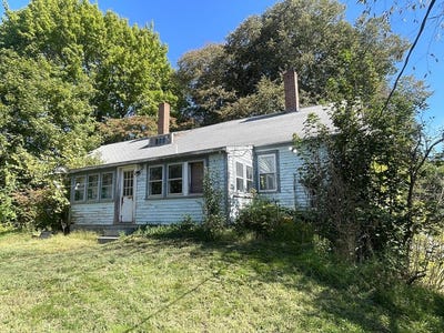 /international/us/246-everett-street-middleboro-ma-110102780743/