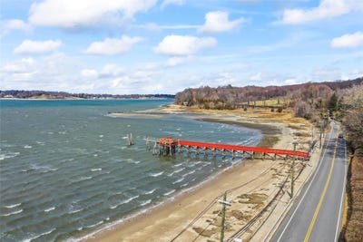 /international/us/4-elfland-court-oyster-bay-cove-ny-110098434289/