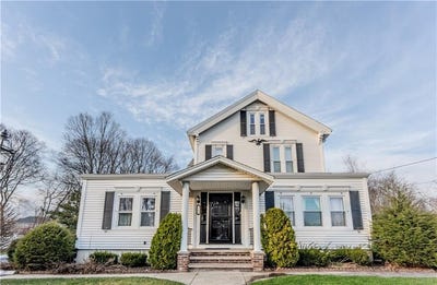 /international/us/40-school-street-north-smithfield-ri-110107280239/