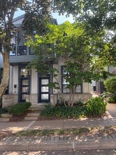 /international/us/47-s-16th-st-south-side-pa-110101217145/