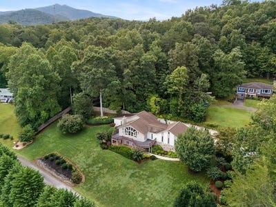 /international/us/1396-deerfield-road-young-harris-ga-110108439390/