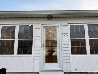 /international/us/404-woodbridge-road-ridge-ny-110107303318/