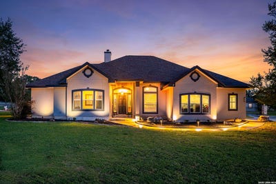 /international/us/277-texas-country-dr-new-braunfels-tx-110110372500/