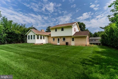 /international/us/447-pawnee-drive-mechanicsburg-pa-110101270901/