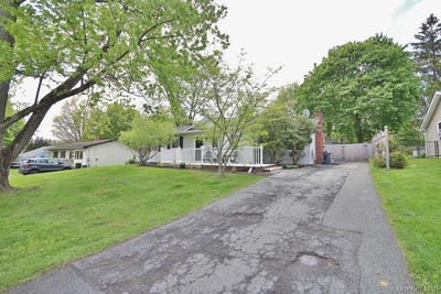 /international/us/27-cooper-drive-monroe-ny-110107765408/