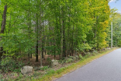 /international/us/edes-falls-road-harrison-me-110110240166/
