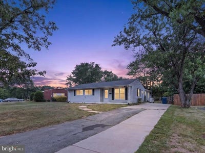 /international/us/4906-upland-drive-alexandria-va-110108911012/