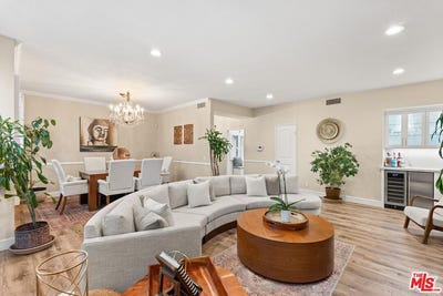 /international/us/14844-dickens-st-sherman-oaks-ca-110108074426/