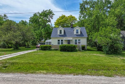 /international/us/1446-mintola-avenue-flint-mi-110108694382/
