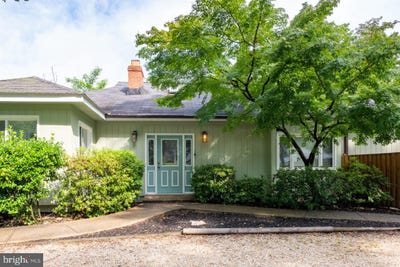 /international/us/2031-hillside-drive-falls-church-va-110109182046/