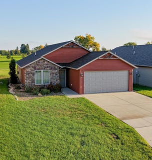 /international/us/33-stoneybrook-circle-spencer-ia-110120465682/