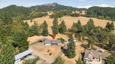 /international/us/373-grandview-st-glide-or-110101231812/